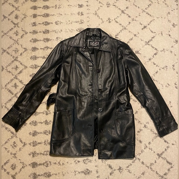 Izzi leather jacket size m - Picture 2 of 8